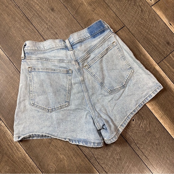 Abercrombie & Fitch 4” Hi Rise Mom Shorts - Picture 5 of 6